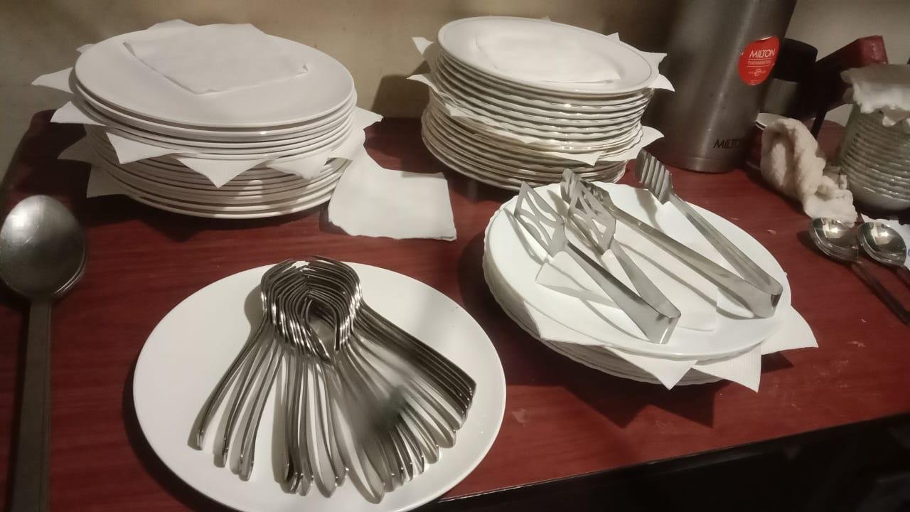 Kitchen set Range & stuff