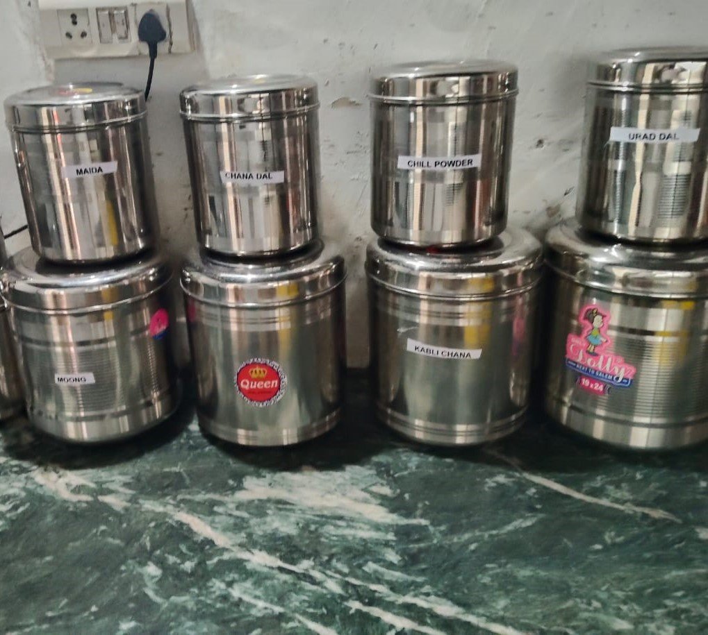 Kitchen set Range & stuff